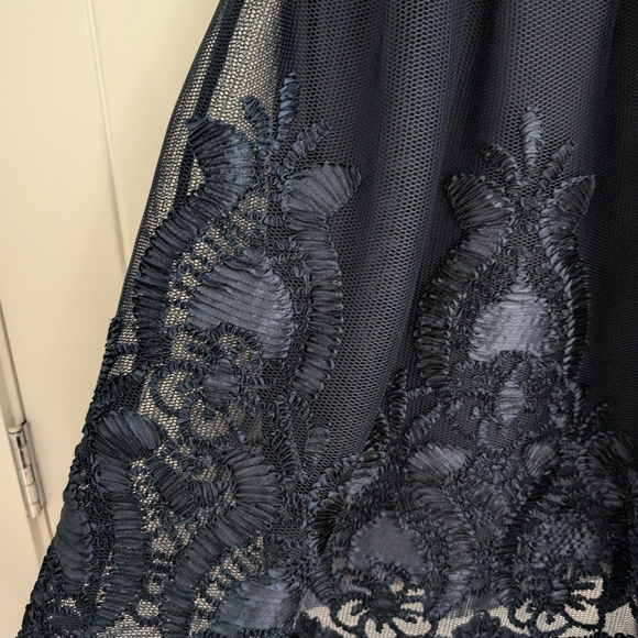 The Clothing Company Off the Should Navy Dress - Picture 2 of 5